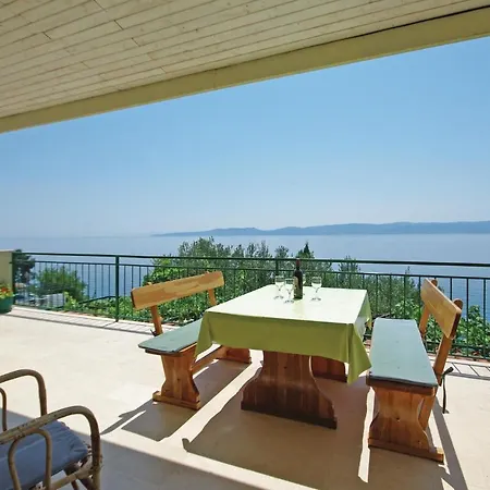 Awesome In Omis With Kitchen Apartment *