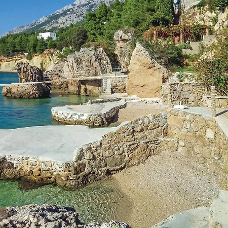 Awesome In Omis With Kitchen Apartment Pisak