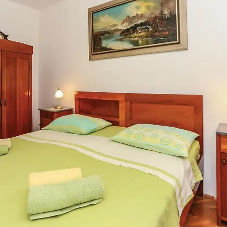 Awesome In Omis With Kitchen Apartment *