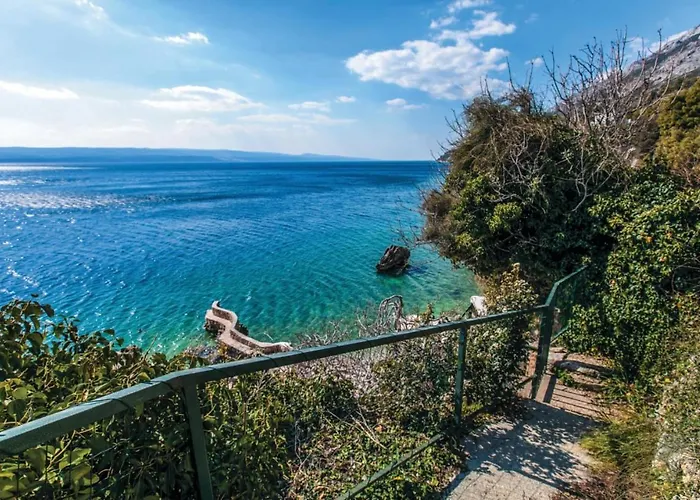 Apartman With Sea View 03
